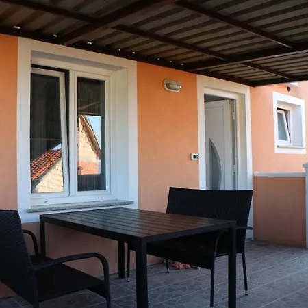 Nona Lili Apartment Izola