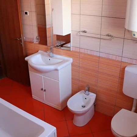Nona Lili Apartment Izola
