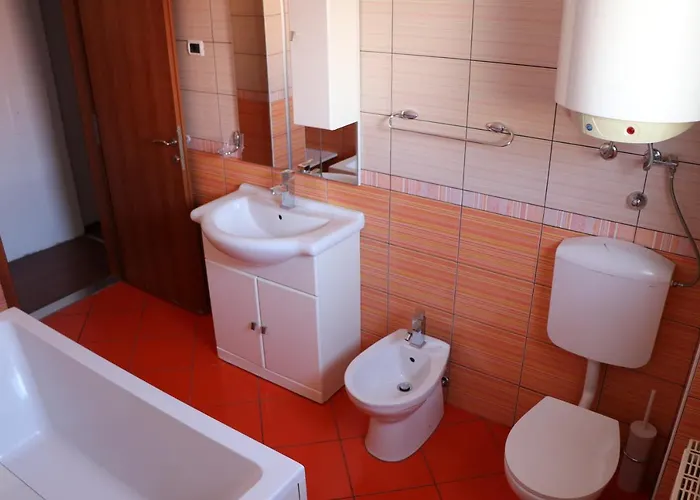 Nona Lili アパート イゾラ